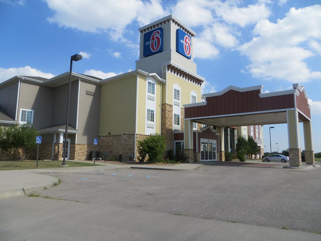 Motel 6-Valley Center, Ks Park City Exterior foto